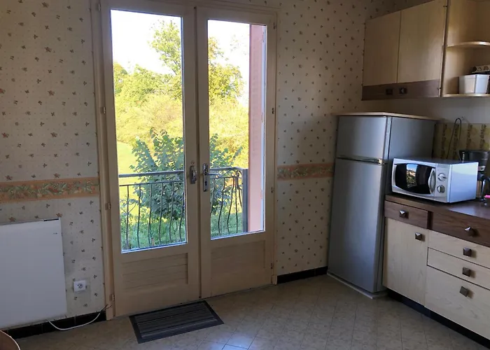 2 Dans Un Bourg-en-Bresse