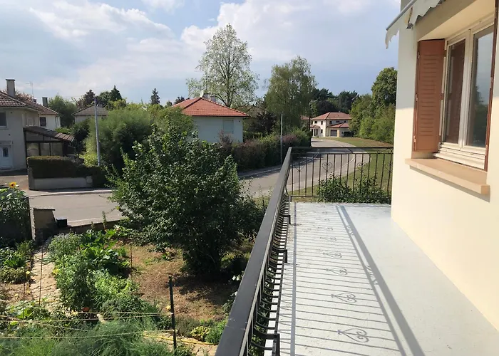 2 Dans Un * Bourg-en-Bresse